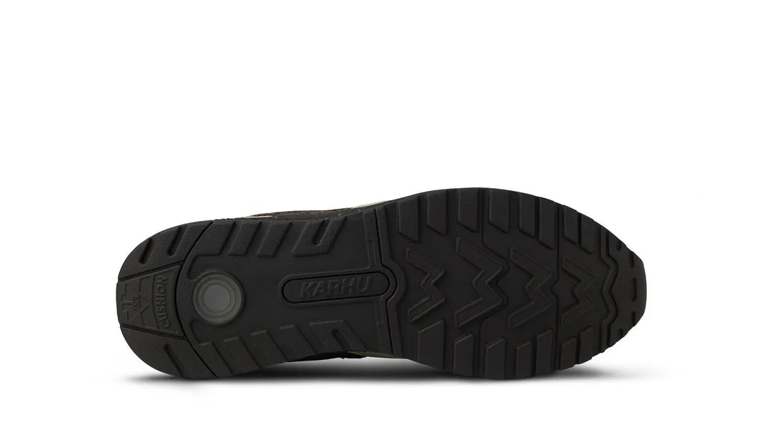 Karhu Fusion Legacy 96 Pale Olive Green / Chocolate Torte