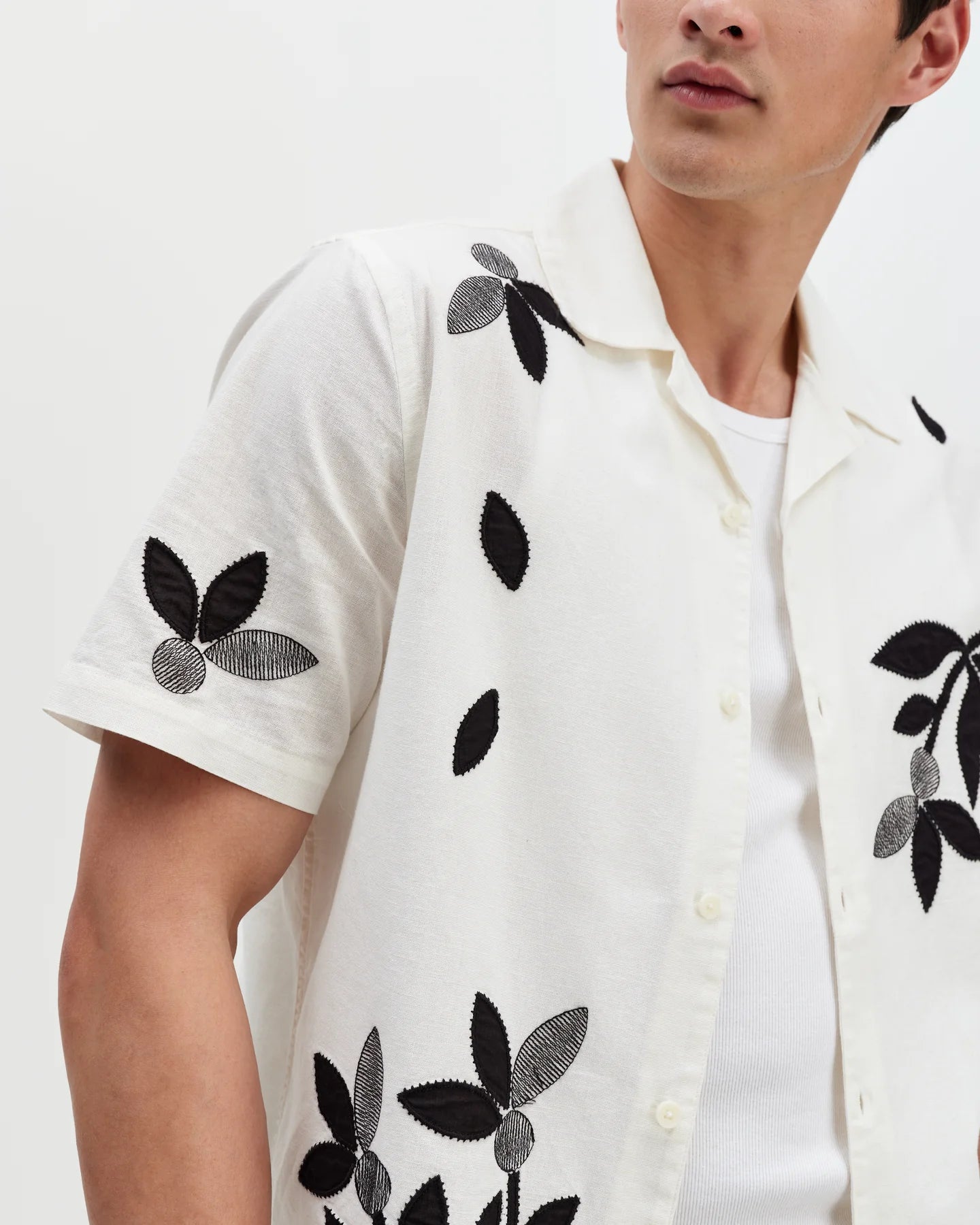 Wax London Didcot Ecru And Black Bloom Applique Short-Sleeve Shirt
