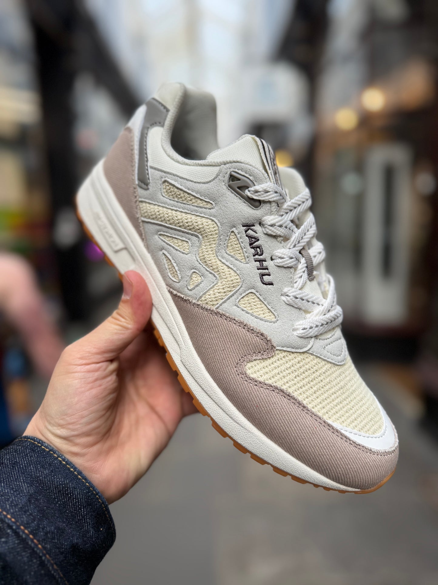 Karhu Legacy 96 - Atmosphere / White Asparagus