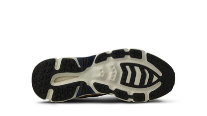 Karhu Super Fulcrum - Nugget / Navy Peony