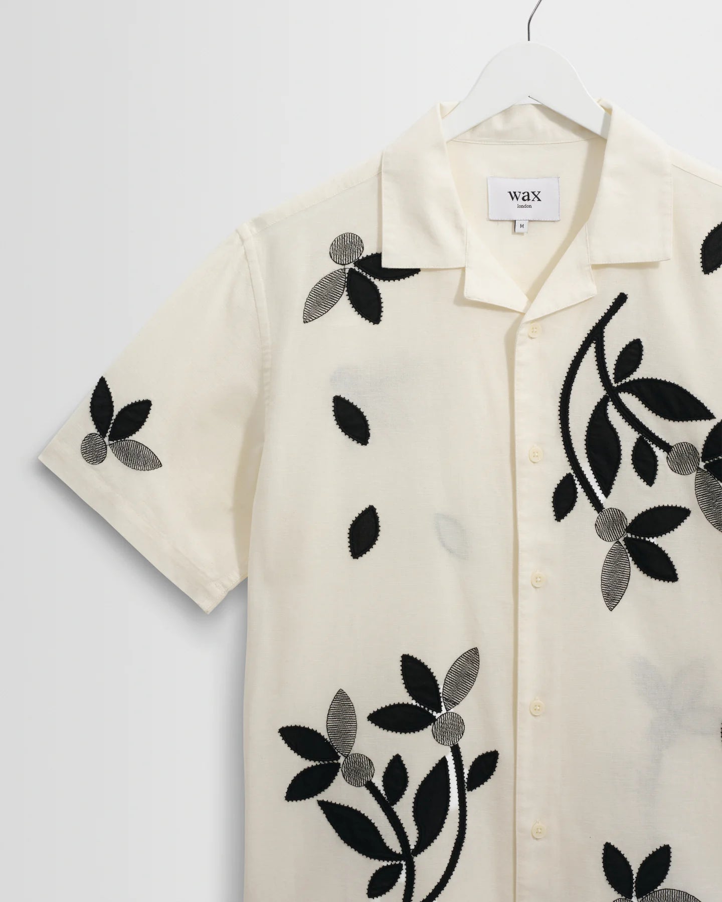 Wax London Didcot Ecru And Black Bloom Applique Short-Sleeve Shirt