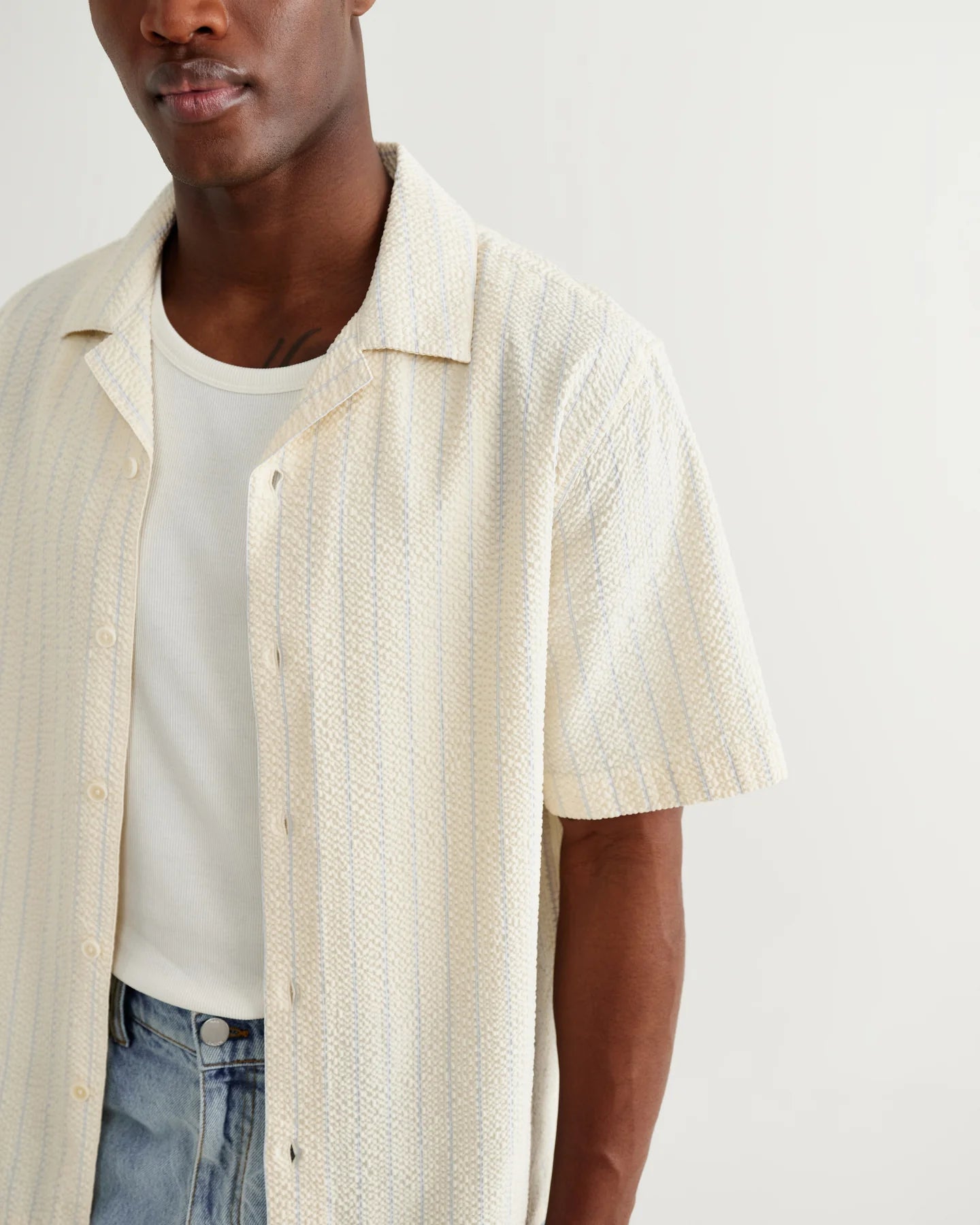Wax London Didcot - Ecru And Blue Seersucker Stripe Short-Sleeve Shirt